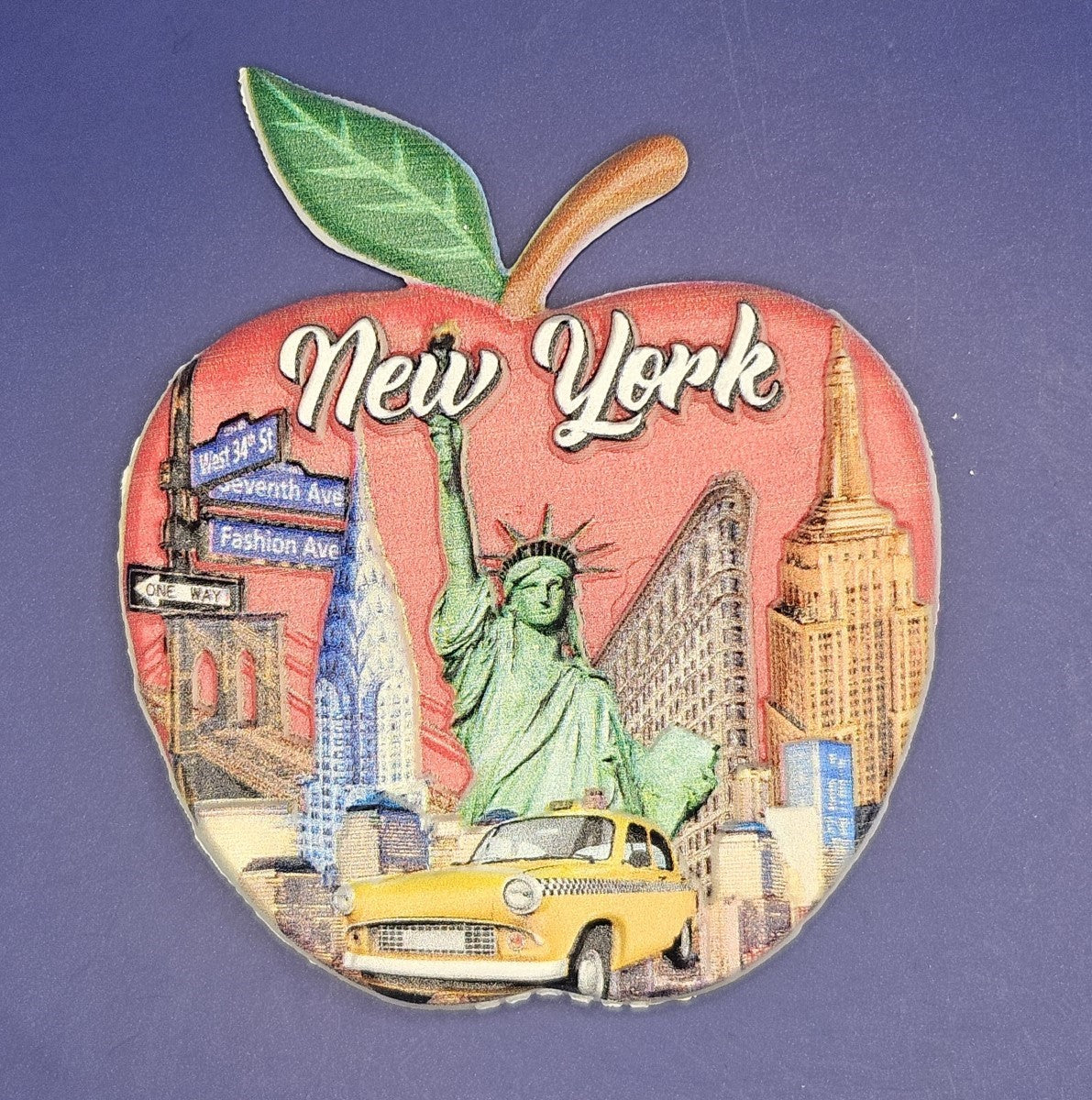 USA - New York - Statue of Liberty & Skyline Apple Design 3D Magnet